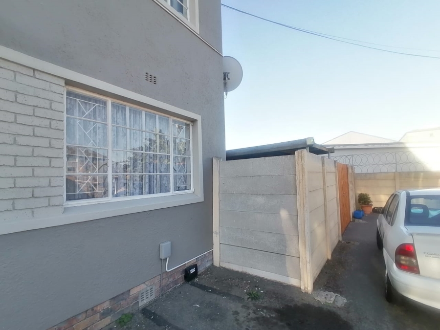 2 Bedroom Property for Sale in Bellville Central Western Cape